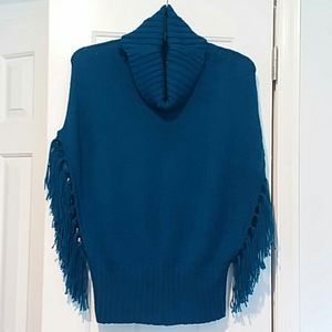 Beverly's Boutique Top/Poncho S-M.